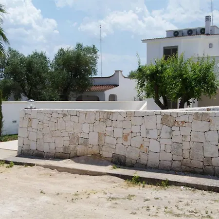 Villa Maria Con Piscina Nel Boomerang Village A Torre Colimena
